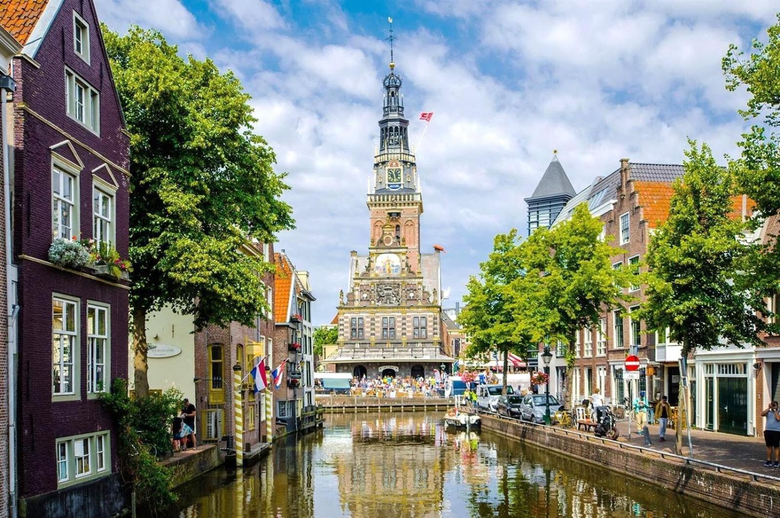 House Met Parkeerplaats In Het Centrum Egmond aan Zee